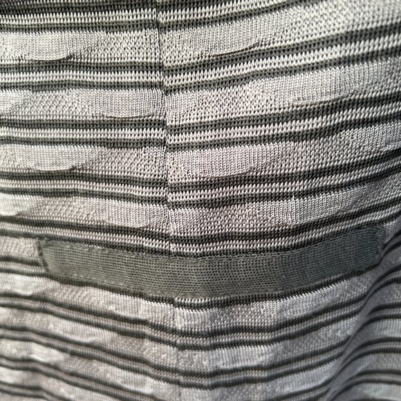 Ming Wang NWT Tailored Fit Spreading Hope Long Sleeve Sweater Grey & Black Sz XS - Picture 7 of 12